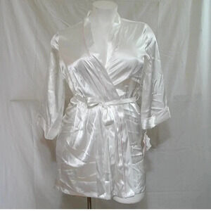 Linea Donatella Mrs. Embroidered Satin Wrap Robe‎